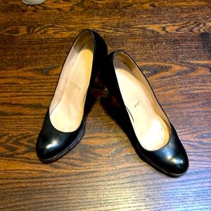 Christian Louboutin - pre loved beautiful condition